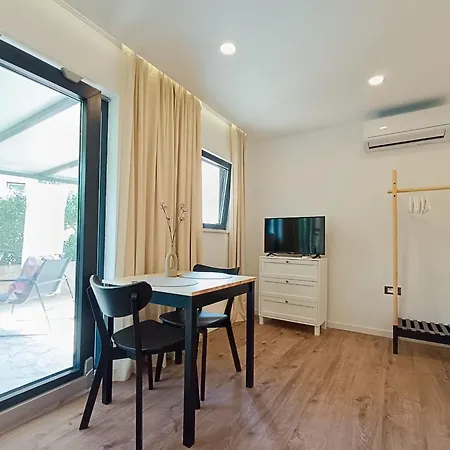 Dino 1 Apartment *
